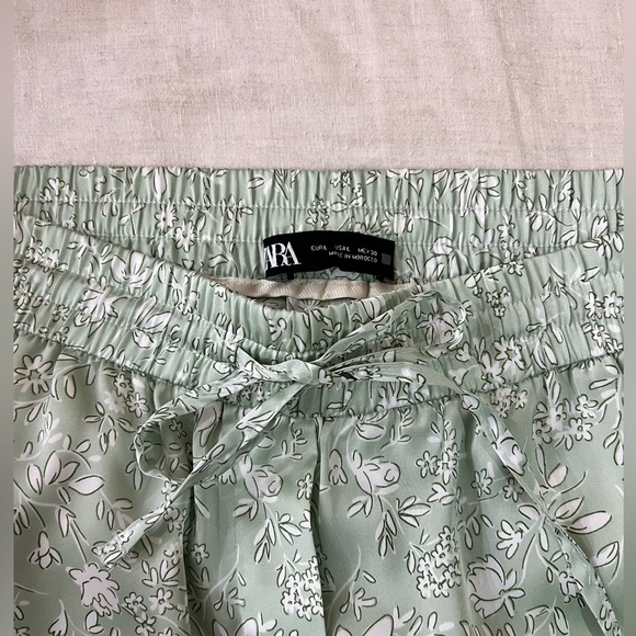 Green Satin joggers - Picture 3 of 3